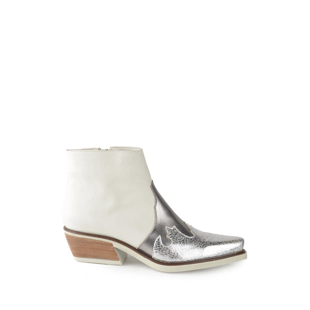 BOTIN LARADO