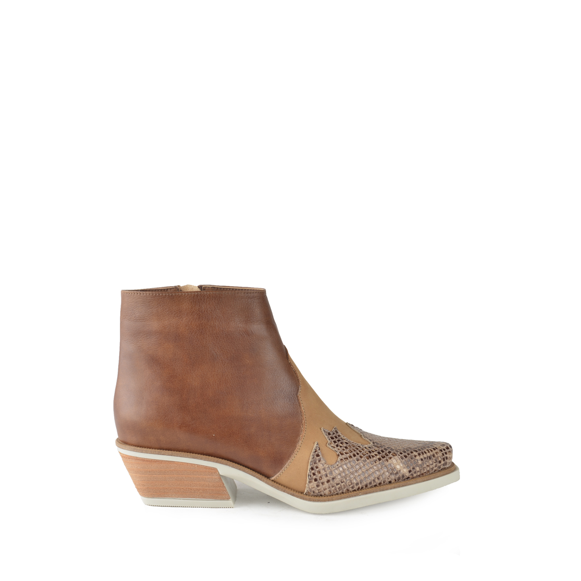 BOTIN LARADO