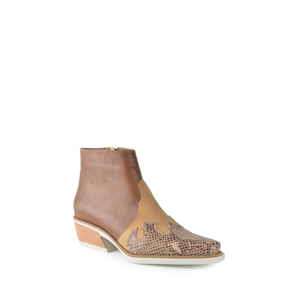 BOTIN LARADO