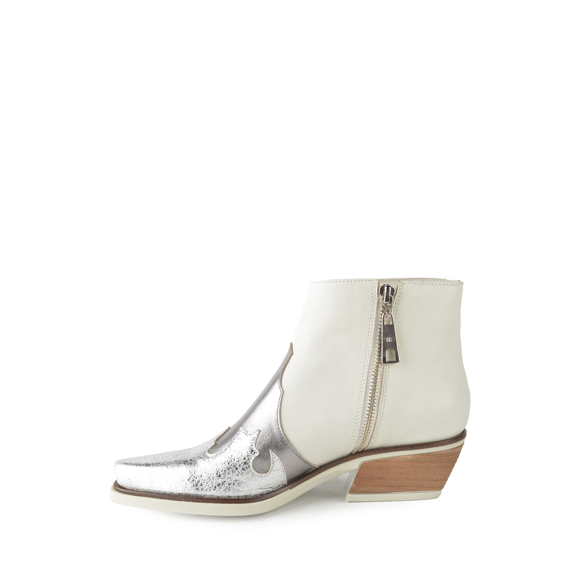 BOTIN LARADO