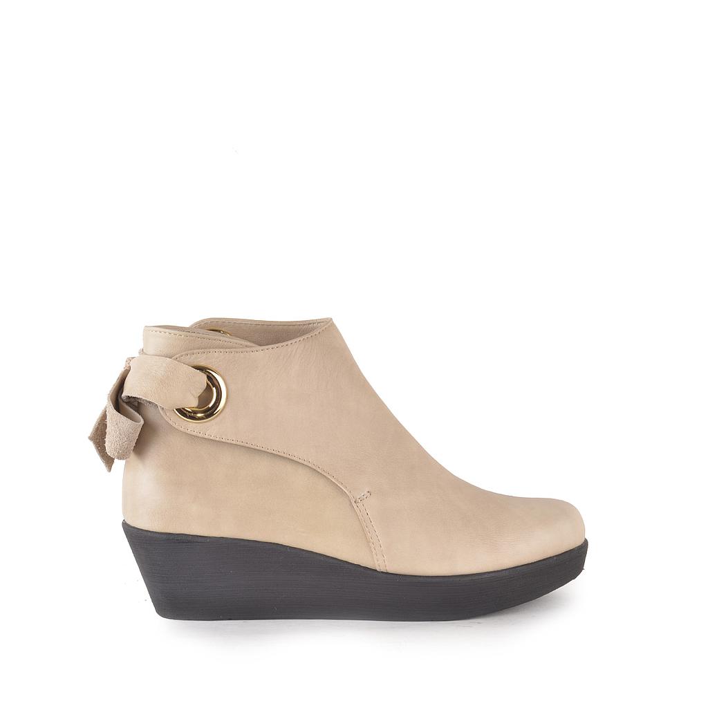 BOTIN SCARLET