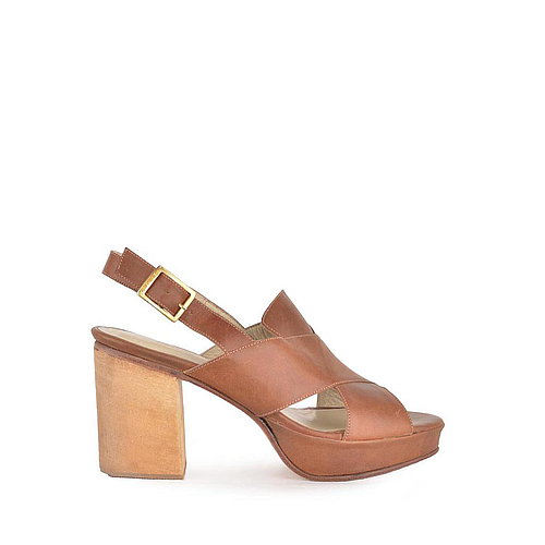 SANDALIA IRIS CON PLATAFORMA