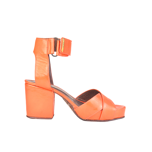 SANDALIA CON PLATAFORMA HANNA