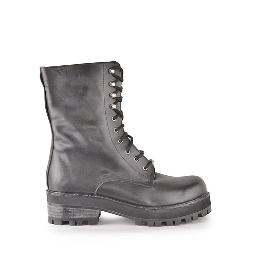 BOTIN HOLLY